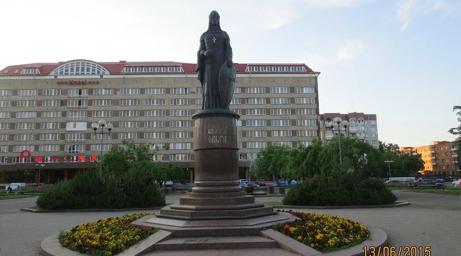 Сквер возле гостиницы «Рижская» в Пскове реконструируют за 80 млн рублей